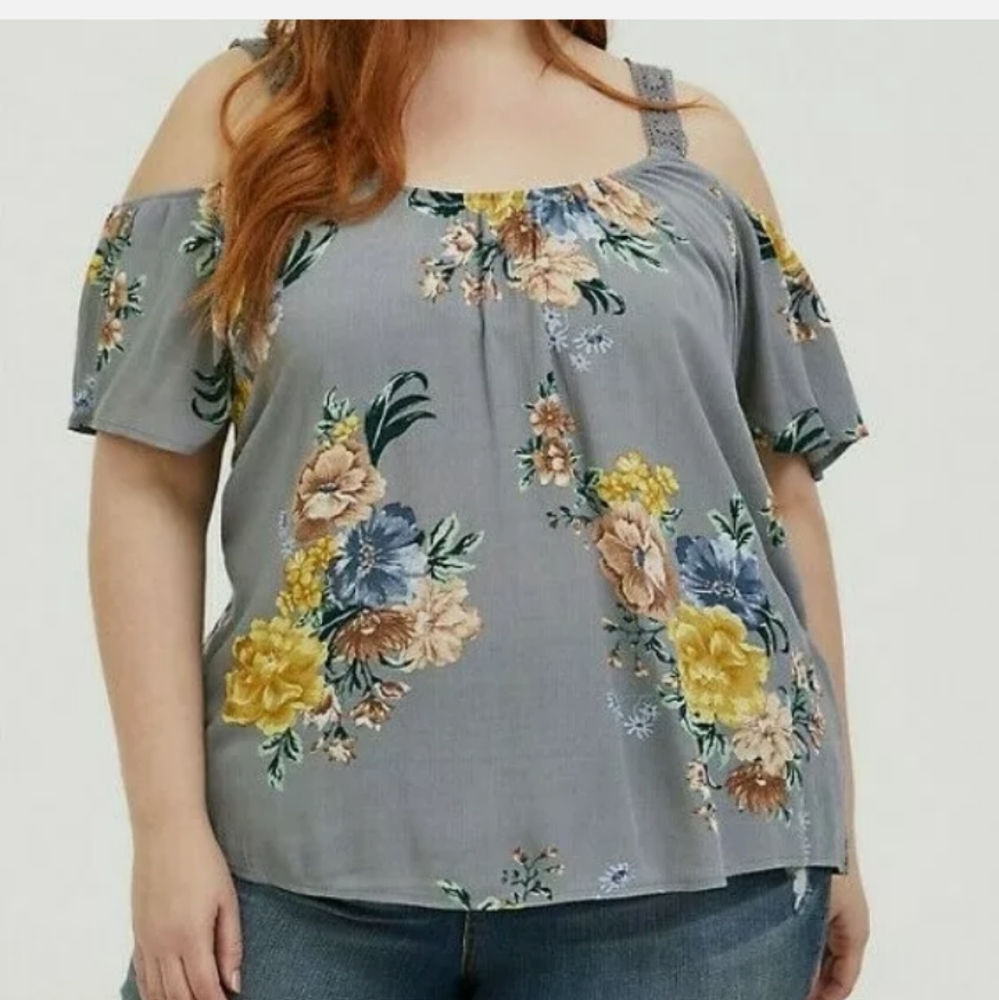 Torrid     Stone grey floral crinkled gauze cold s